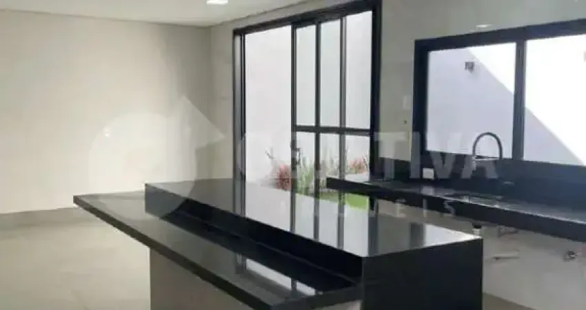 Excelente casa estilo sobrado a venda no bairro Praça Alto Umuarama em Uberlândia