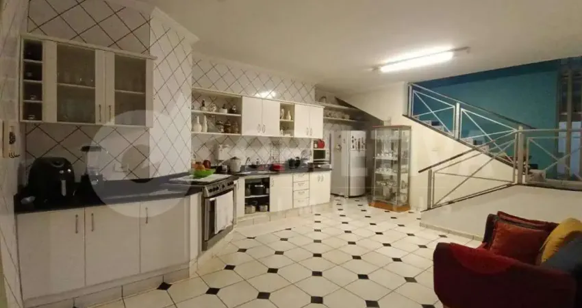 Ótima casa a venda em excelente localização no bairro Saraiva em Uberlândia