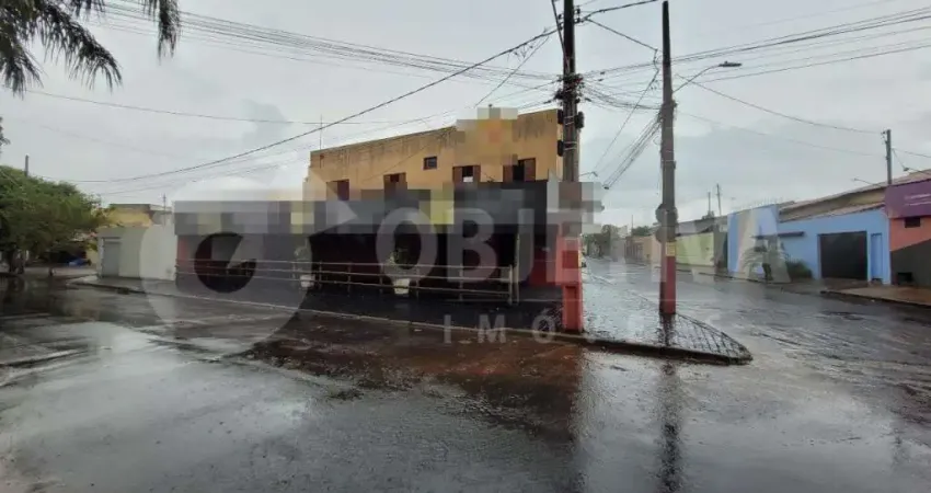 Imóvel Comercial de Esquina com Amplo Apartamento A Venda no Bairro São Jorge Em Uberlândia - Oportunidade Única