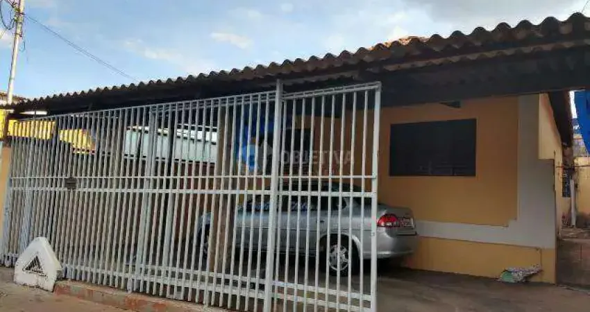Casa à venda, 3 quartos, 1 vaga, OSVALDO REZENDE - UBERLANDIA/MG