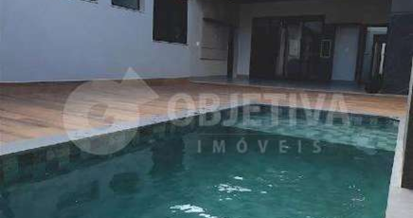 Casa à venda, 3 quartos, 3 suítes, 4 vagas, PRAÇA ALTO UMUARAMA - UBERLANDIA/MG