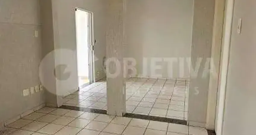 Excelente casa comercial no centro de Uberlândia em avenida comercial disponível para aluguel