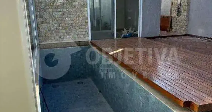 Casa em Condomínio à venda, 3 quartos, 3 suítes, 4 vagas, Golden Village - UBERLANDIA/MG