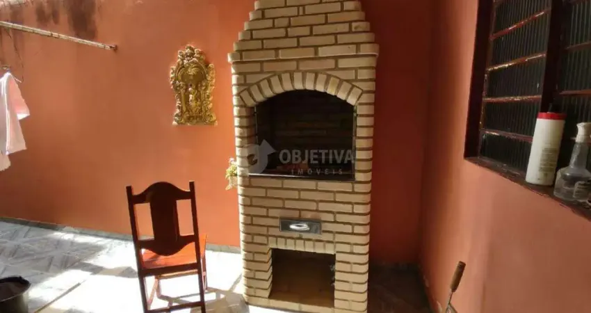 Casa à venda, 5 quartos, 2 suítes, 2 vagas, MARTINS - UBERLANDIA/MG