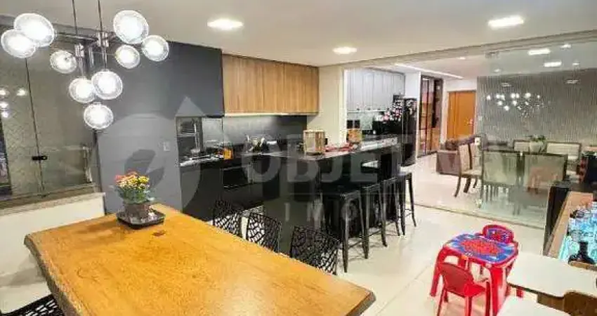 Apartamento à venda, 3 quartos, 3 suítes, 2 vagas, SANTA MARIA - UBERLANDIA/MG