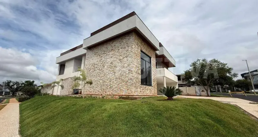 Casa em Condomínio à venda, 5 quartos, 5 suítes, 4 vagas, Jardim Versailles - UBERLANDIA/MG