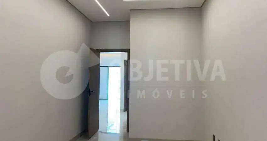 Casa à venda, 2 quartos, 1 suíte, 2 vagas, JARDIM HOLANDA - UBERLANDIA/MG