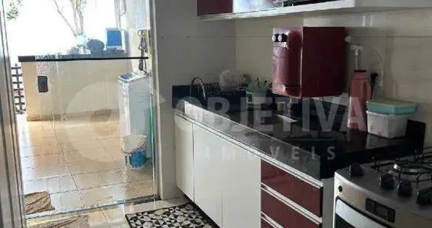 Casa à venda, 2 quartos, 1 suíte, 2 vagas, JARDIM EUROPA - UBERLANDIA/MG
