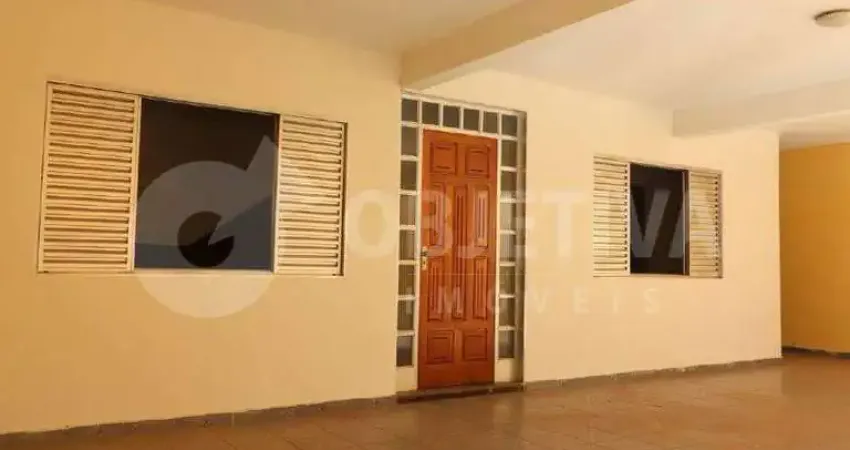 Casa à venda, 5 quartos, 1 suíte, 5 vagas, SANTA MONICA - UBERLANDIA/MG