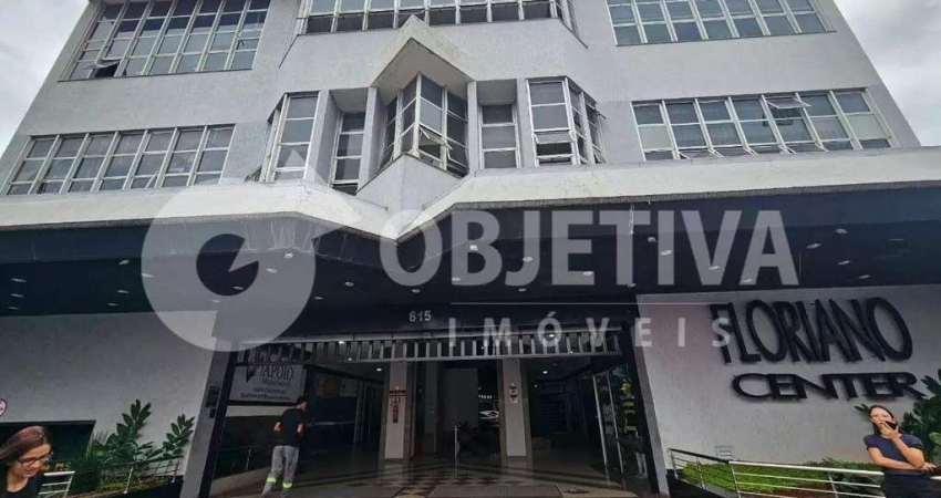 Sala comercial para alugar no Centro, Uberlândia 