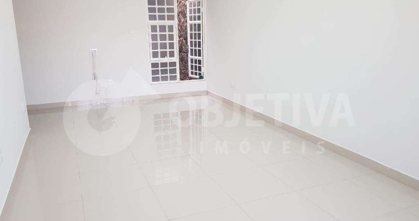 Casa à venda, 4 quartos, 2 suítes, 2 vagas, SANTA MONICA - UBERLANDIA/MG