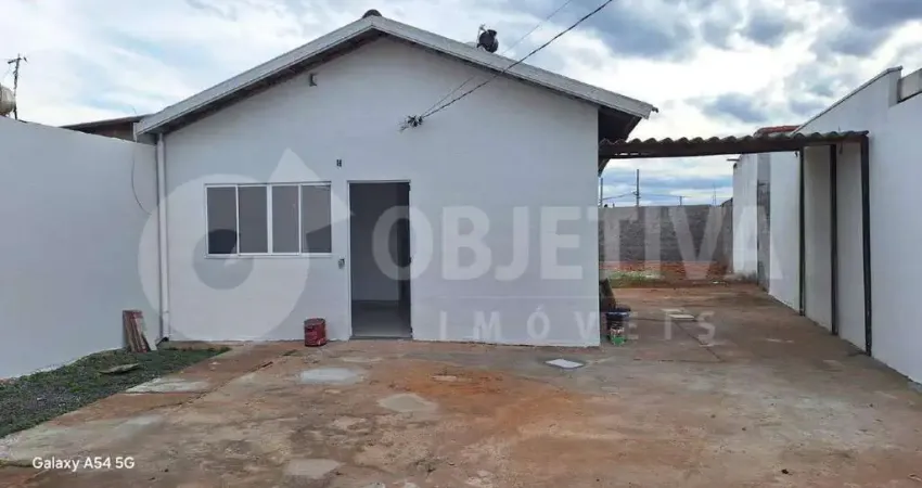 Casa à venda, 2 quartos, 4 vagas, PEQUIS - UBERLANDIA/MG