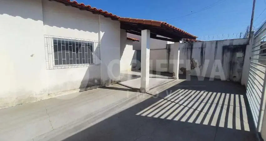Ótima casa no bairro Gramado para venda em Uberlândia
