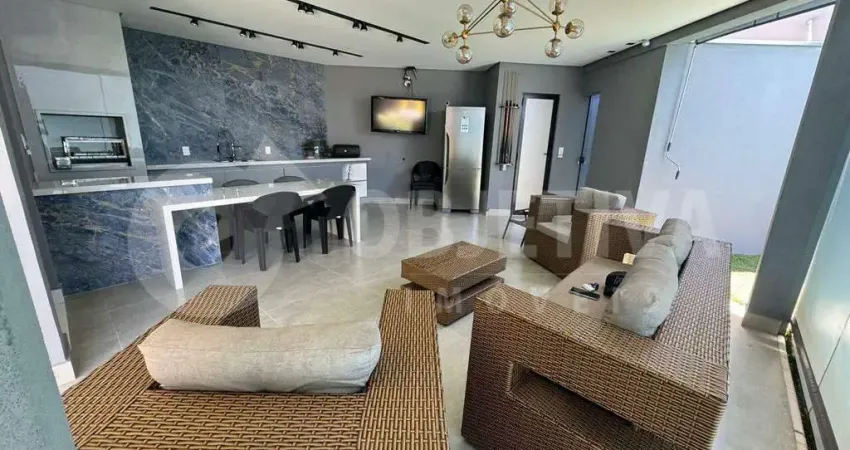 Casa em condomínio à venda, 3 quartos, 3 suítes, 5 vagas, alto umuarama - uberlandia/mg