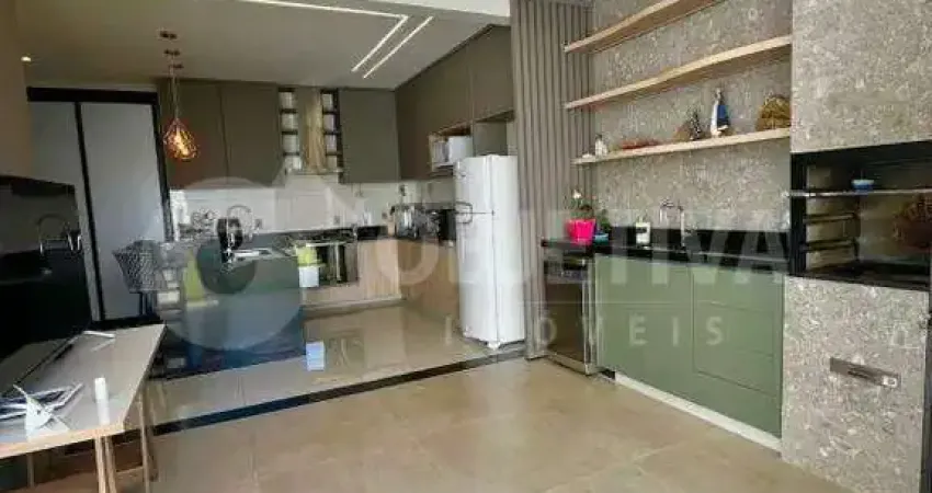 Casa em condomínio à venda, 3 quartos, 1 suíte, 3 vagas, condomínio raros alto umuarama - uberlandia/mg