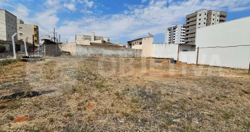 Terreno comercial para alugar no Santa Mônica, Uberlândia 