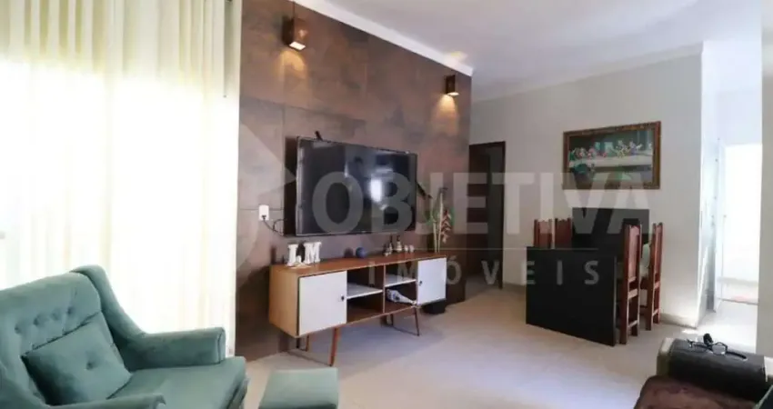 Casa à venda, 3 quartos, 1 suíte, 3 vagas, alto umuarama - uberlandia/mg