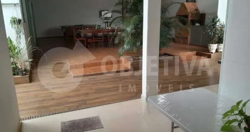 Casa à venda, 3 quartos, 1 suíte, 4 vagas, brasil - uberlandia/mg