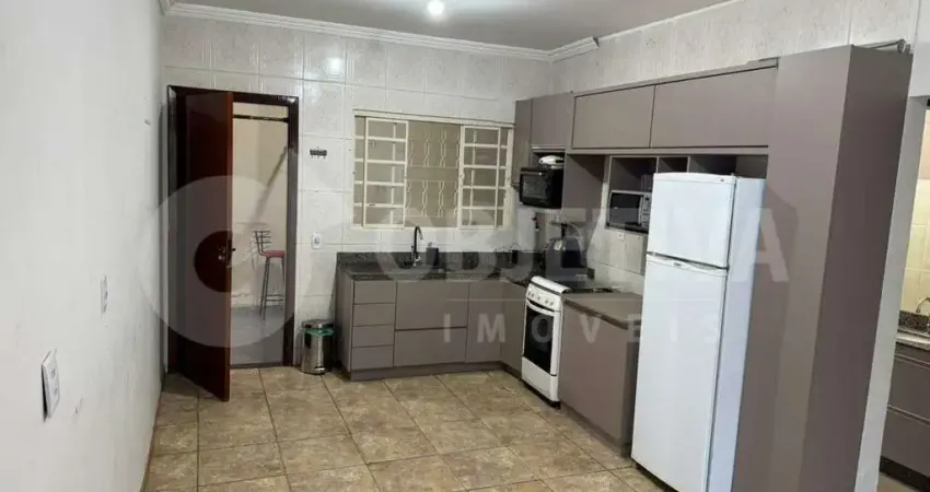 Casa para aluguel, 3 quartos, 1 suíte, 6 vagas, carajas - uberlandia/mg