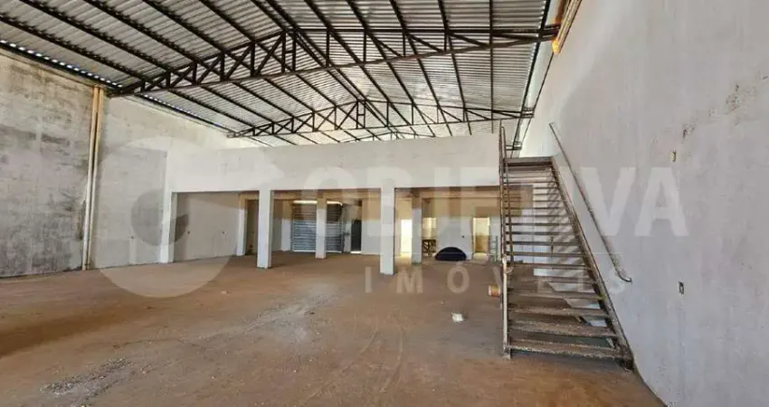 Barracão / Galpão / Depósito para alugar no Novo Mundo, Uberlândia