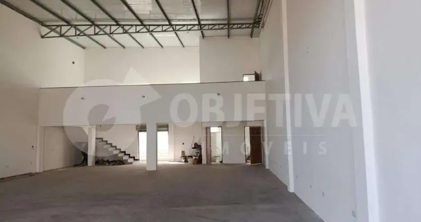 Barracão / Galpão / Depósito à venda no Novo Mundo, Uberlândia