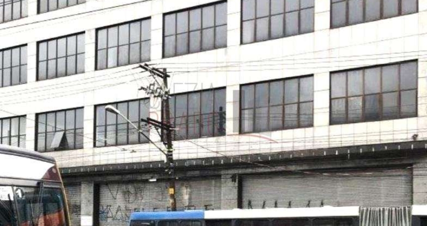 Prédio com 10 salas para alugar no Brás, São Paulo 