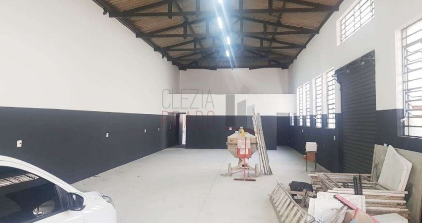 Barracão / Galpão / Depósito com 2 salas para alugar no Veleiros, São Paulo 