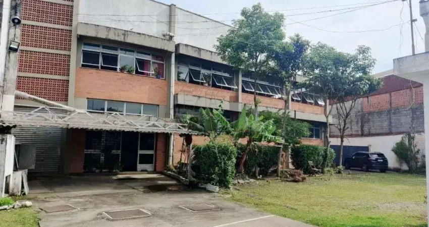 Barracão / Galpão / Depósito com 5 salas para alugar no Remédios, Osasco 