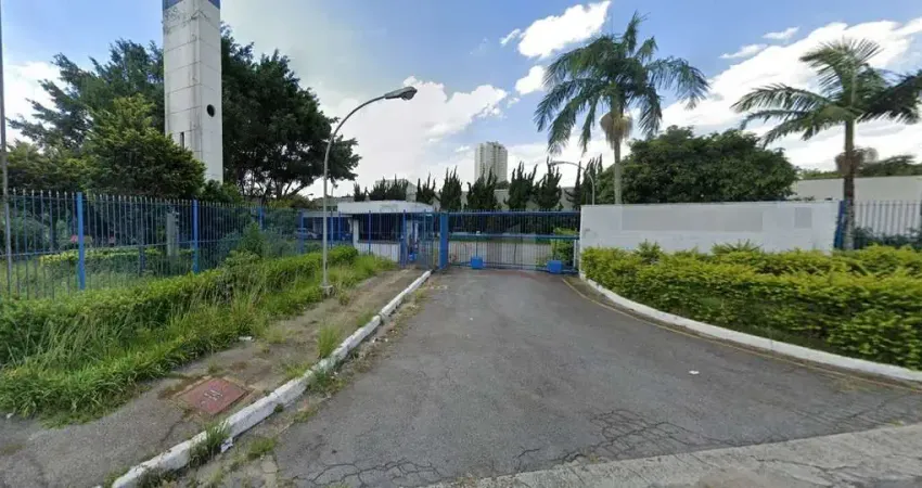 Barracão / Galpão / Depósito com 10 salas para alugar no Jurubatuba, São Paulo 