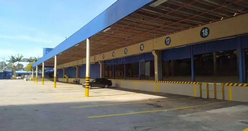 Barracão / Galpão / Depósito com 10 salas para alugar no Tamboré, Barueri 