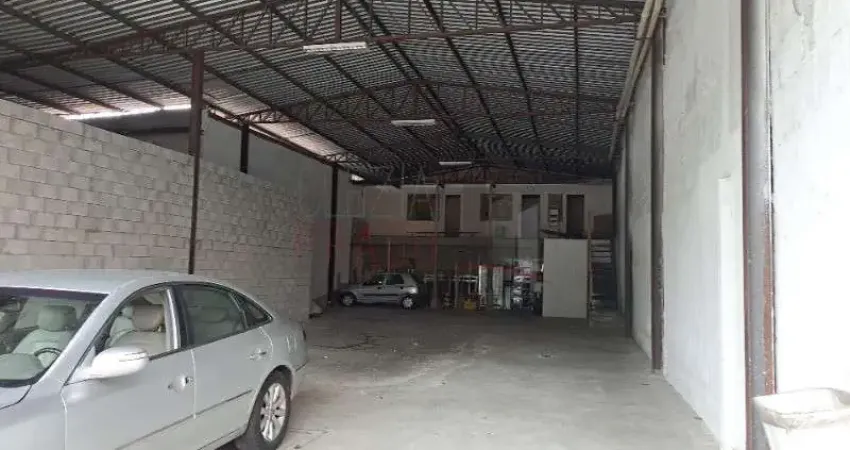 Barracão / Galpão / Depósito com 3 salas para alugar no Socorro, São Paulo 