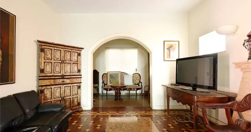 Casa com 4 quartos à venda na Luís Pereira De Almeida, --, Jardim América, São Paulo