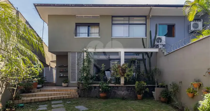 Casa com 4 quartos à venda em Moema, São Paulo