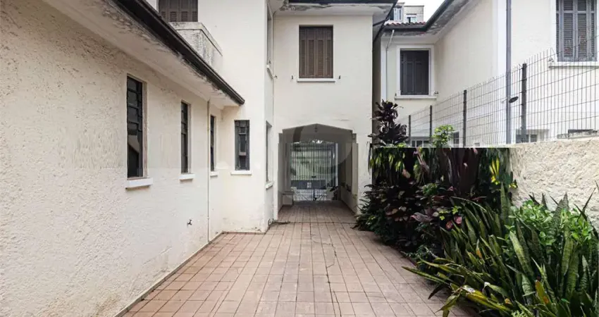 Casa com 4 quartos à venda na Avenida Conselheiro Rodrigues Alves, --, Vila Mariana, São Paulo