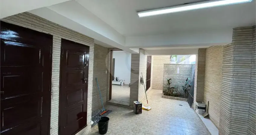 Casa à venda na Desembargador Joaquim Celidônio, --, Jardim Paulistano, São Paulo