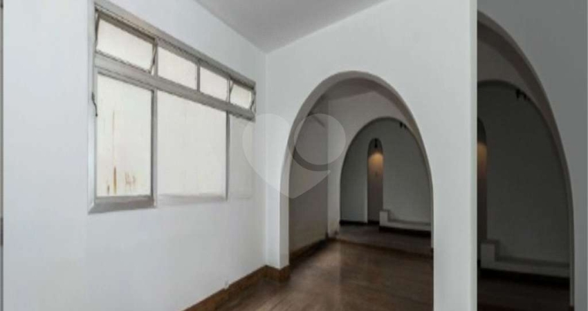 Apartamento com 2 quartos à venda em Cerqueira César - SP