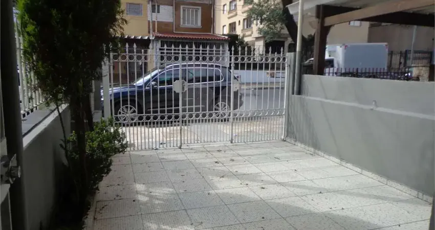 Casa à venda na Rua Cunha Gago, --, Pinheiros, São Paulo