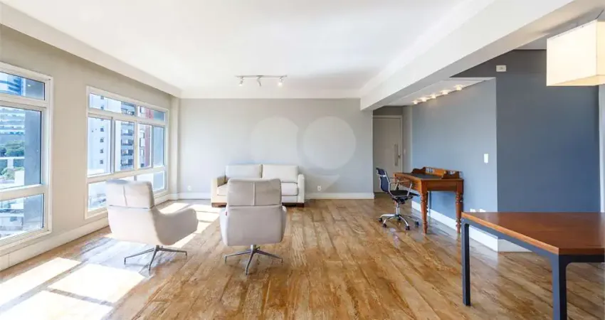 Apartamento com 2 quartos à venda ou para locação em Cerqueira César - SP