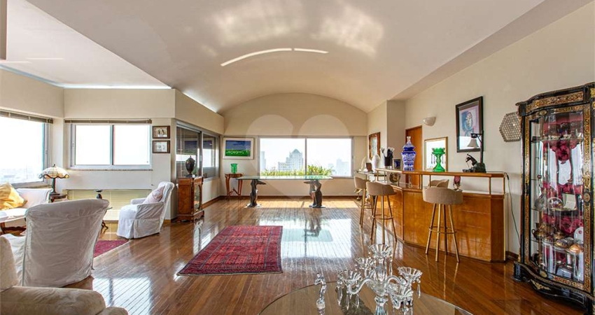Apartamento com 3 quartos à venda em Cerqueira César - SP