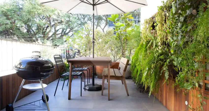 Apartamento com 3 quartos à venda na Rua João Moura, --, Pinheiros, São Paulo