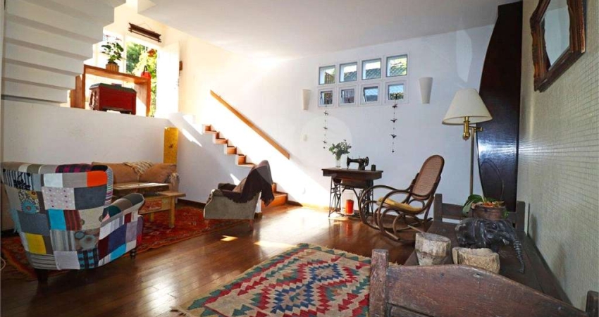 Casa com 3 quartos à venda em Alto De Pinheiros - SP