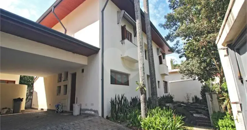 Casa com 4 quartos à venda em Alto de Pinheiros, São Paulo