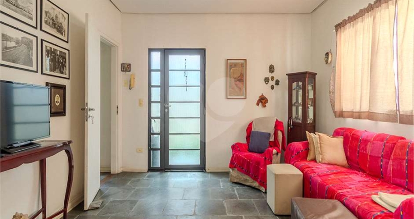 Casa térrea com 3 quartos à venda em Vila Madalena - SP