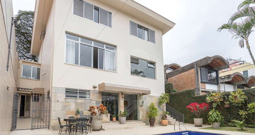 Casa com 4 quartos à venda na Orós, --, Vila Madalena, São Paulo