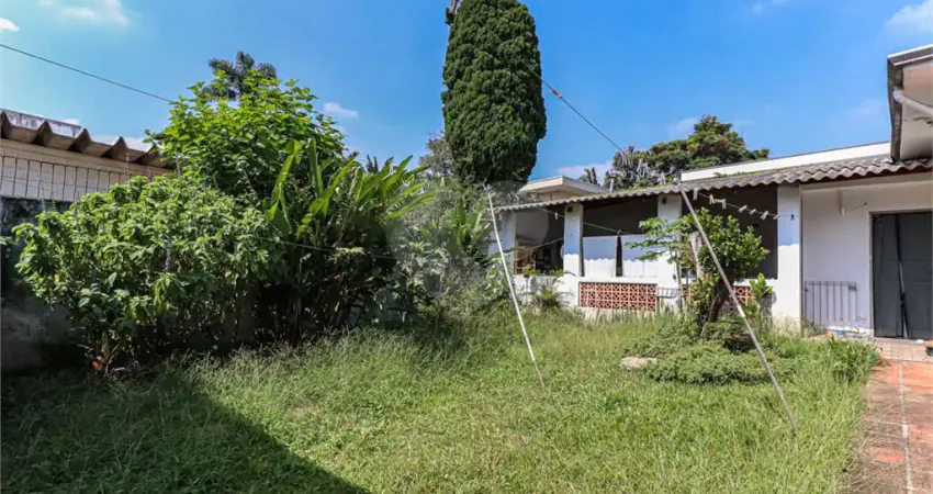 Casa térrea com 3 quartos à venda em Alto Da Lapa - SP
