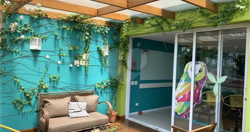 Casa com 3 quartos à venda na Rua Agissê, --, Vila Madalena, São Paulo