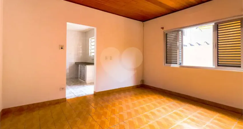 Sobrado com 4 quartos à venda em Vila Ipojuca - SP