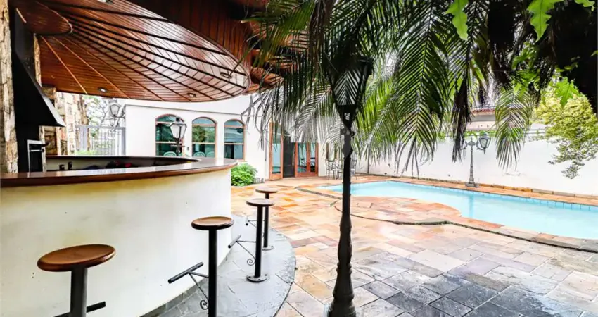 Casa com 6 quartos à venda na Lapa, São Paulo