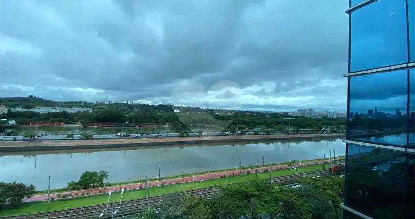 Sala comercial à venda na Avenida General Furtado Nascimento, --, Alto de Pinheiros, São Paulo