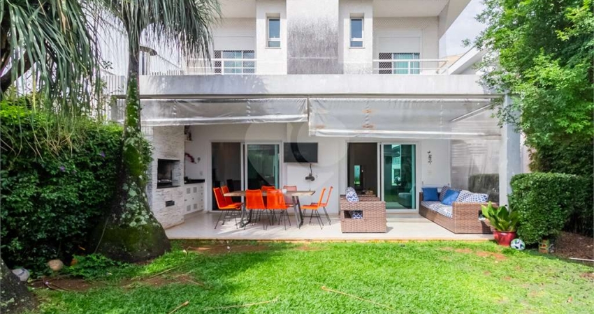 Condomínio com 3 quartos à venda em Alto Da Lapa - SP